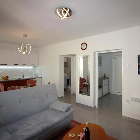In Porec/istrien 38642 Apartment Porec